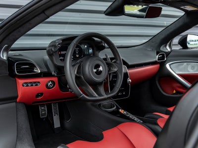 2025 McLaren Artura TechLux