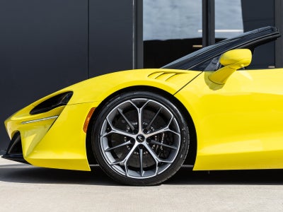 2027 McLaren Artura Base