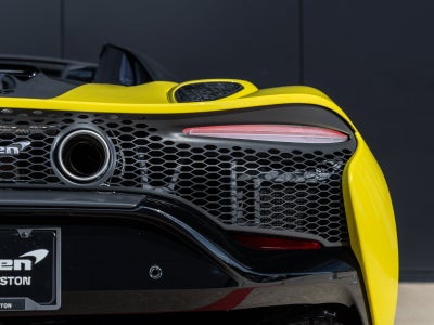 2027 McLaren Artura Base