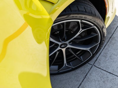 2027 McLaren Artura Base