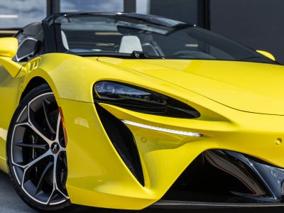 2027 McLaren Artura Base