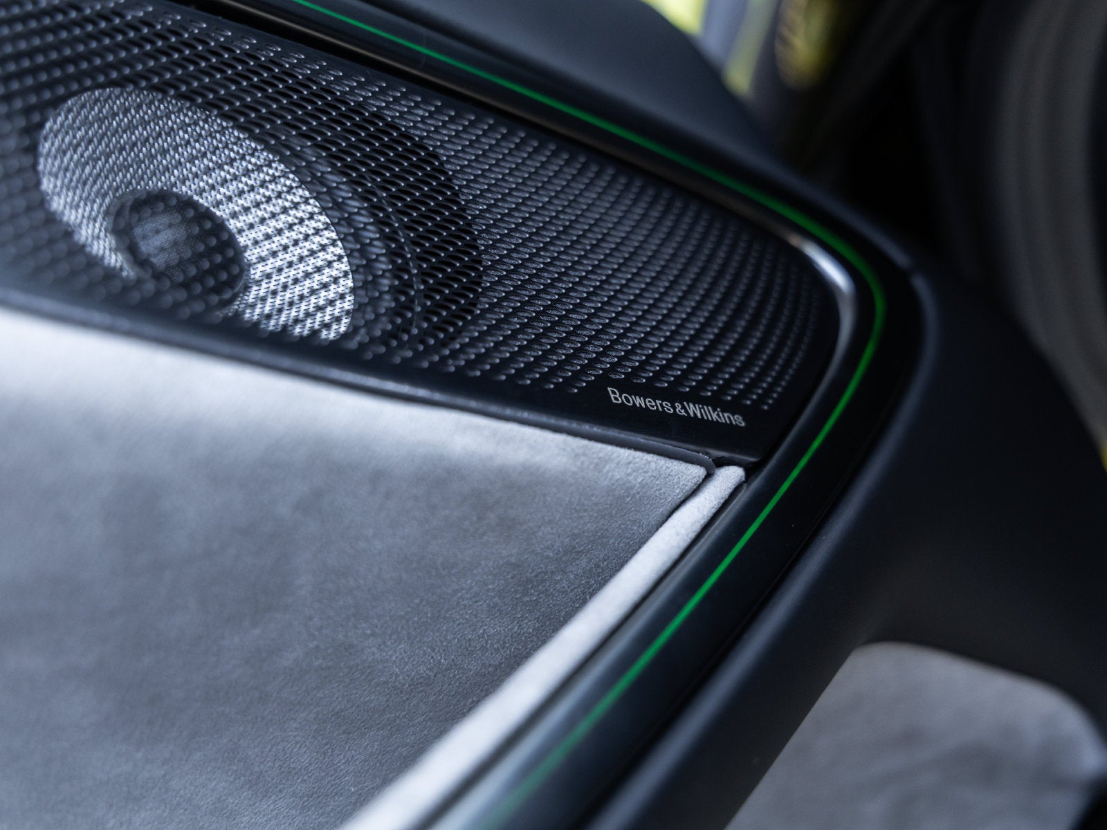 2027 McLaren Artura Base