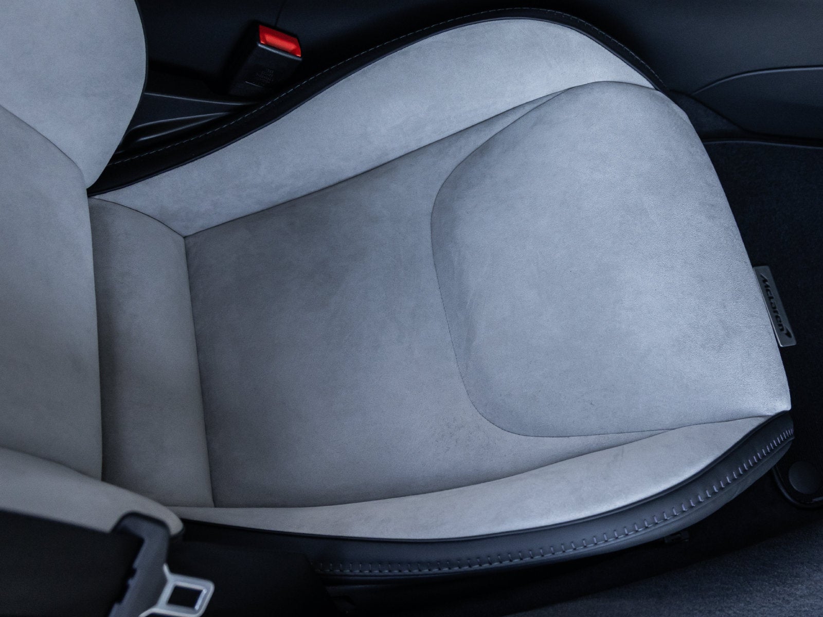 2027 McLaren Artura Base