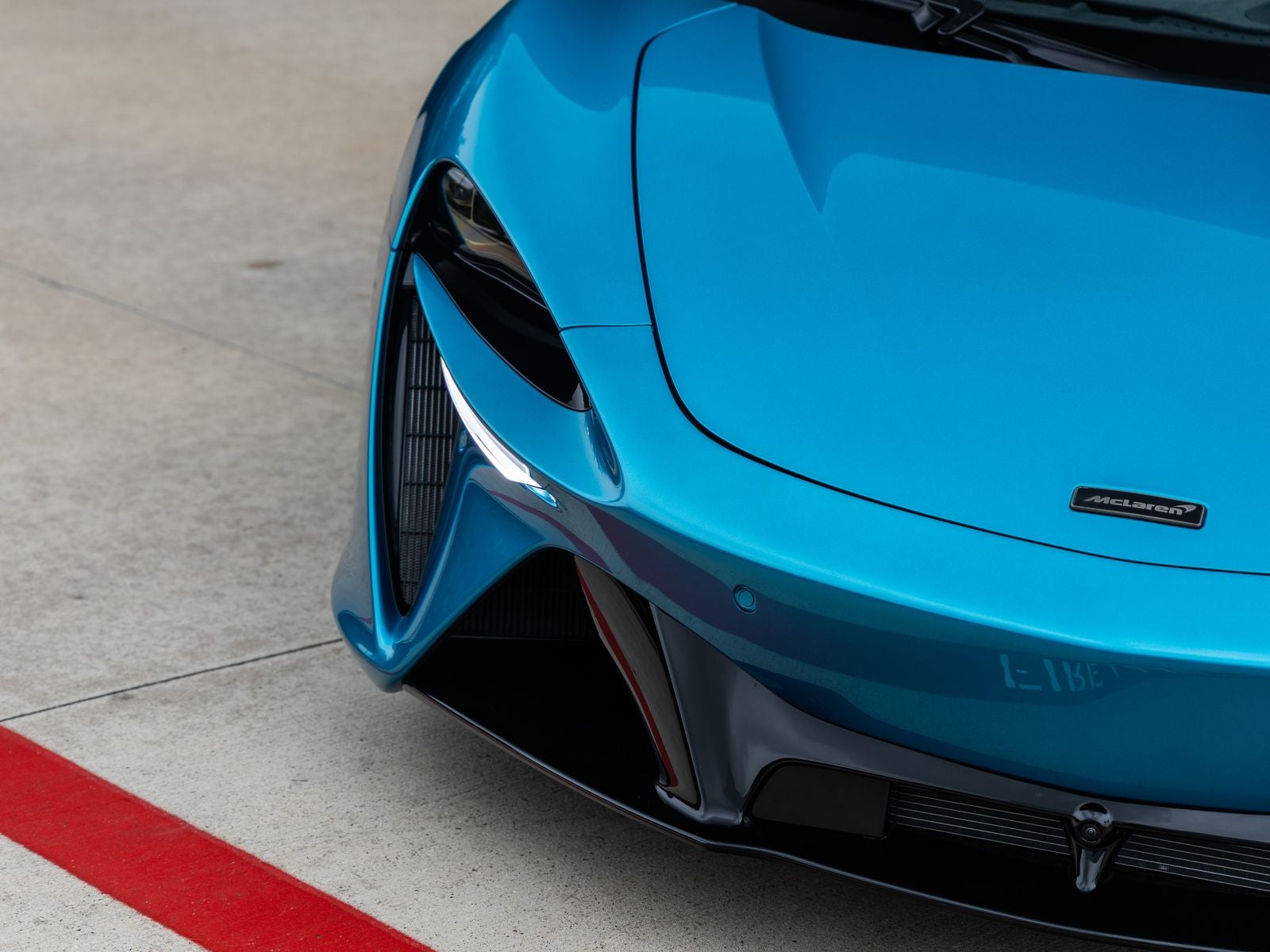 2026 McLaren Artura Base