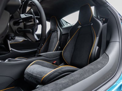 2026 McLaren Artura Base