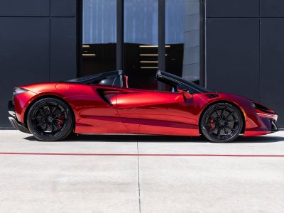 2025 McLaren Artura Base