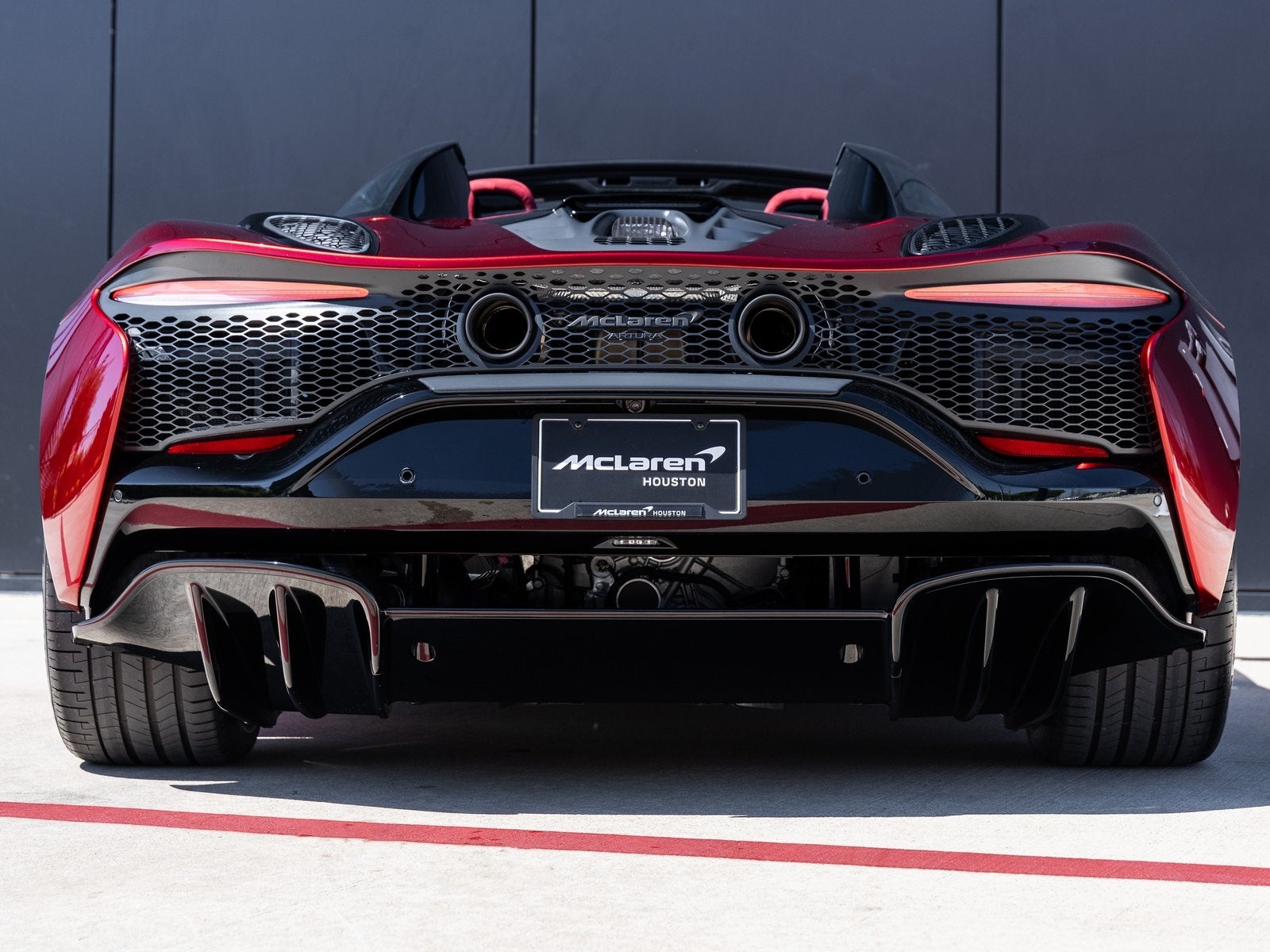 2025 McLaren Artura Base