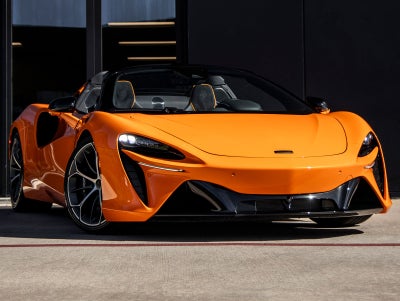 2026 McLaren Artura Base