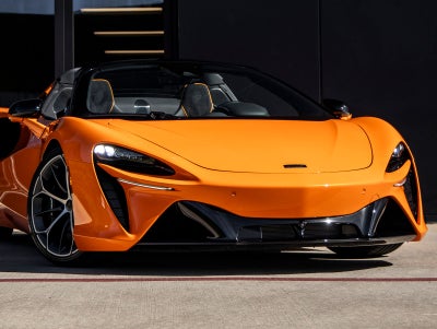 2026 McLaren Artura Base