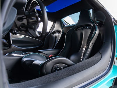 2025 McLaren Artura Base
