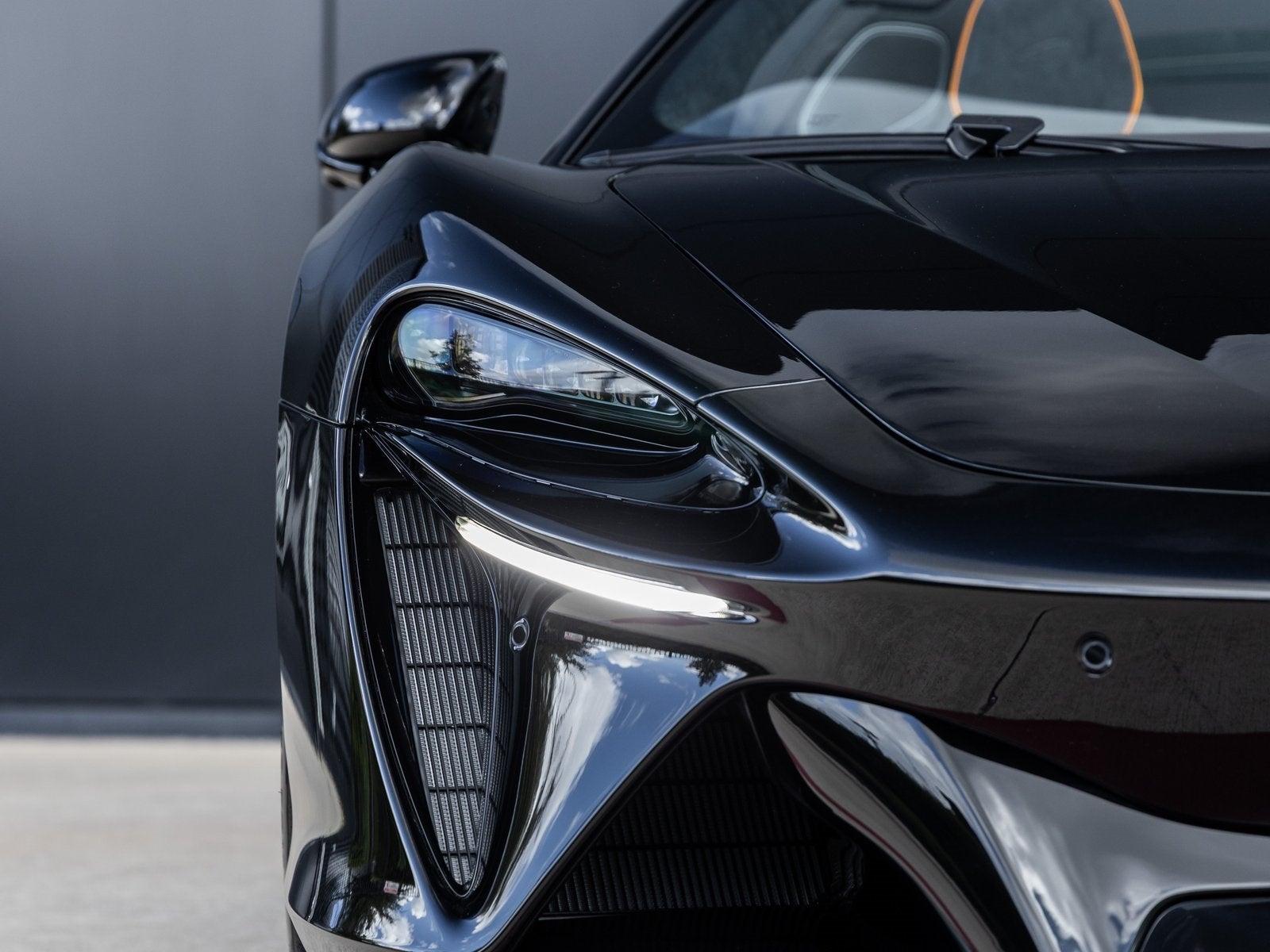 2026 McLaren Artura Base