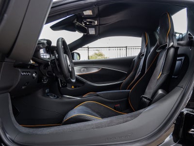 2026 McLaren Artura Base