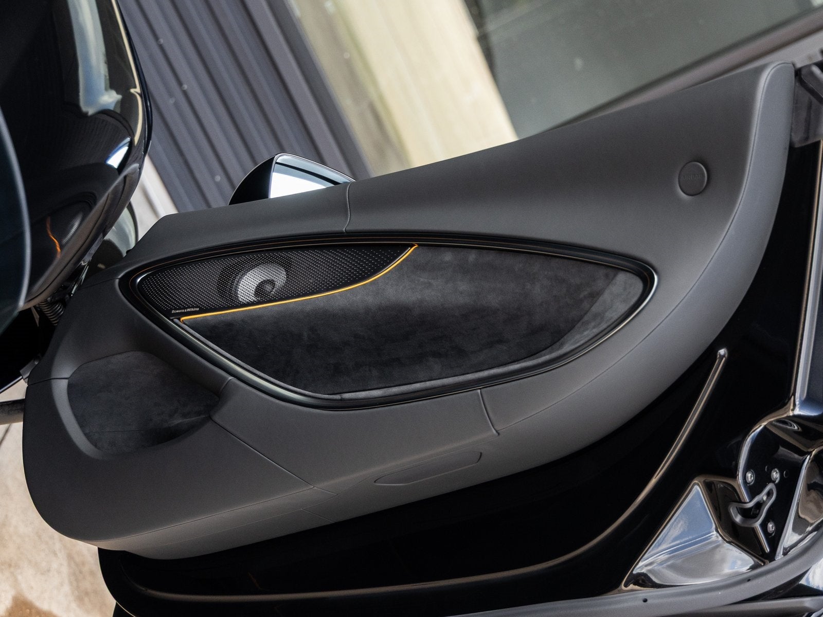 2026 McLaren Artura Base