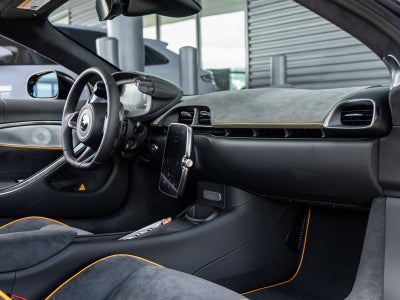 2026 McLaren Artura Base