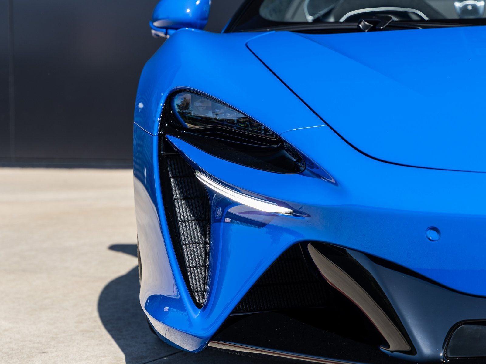 2026 McLaren Artura Base