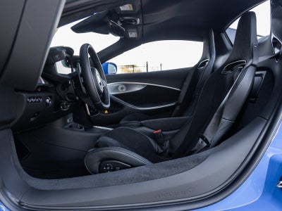 2026 McLaren Artura Base