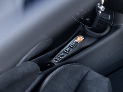 2026 McLaren Artura Base