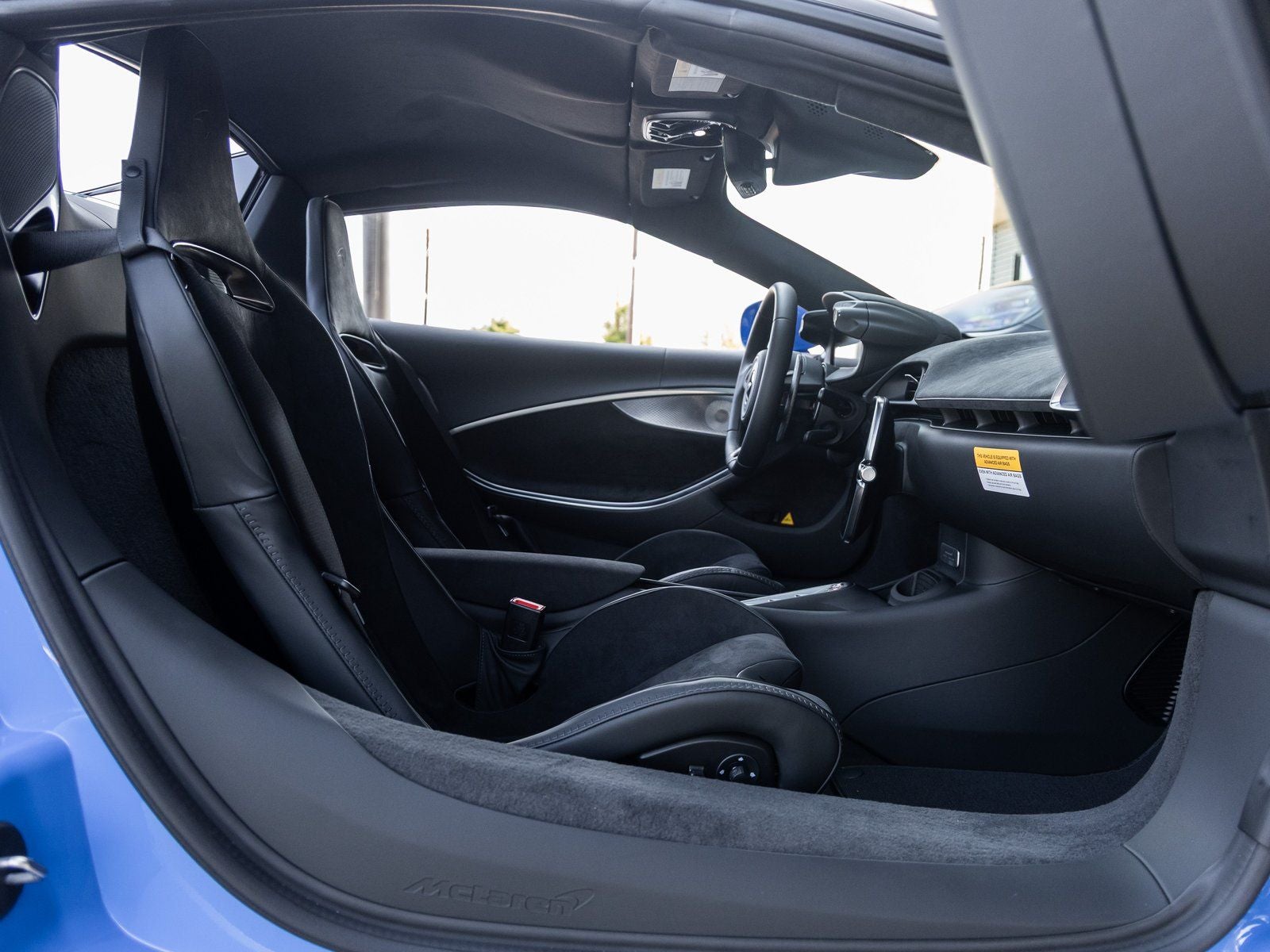 2026 McLaren Artura Base