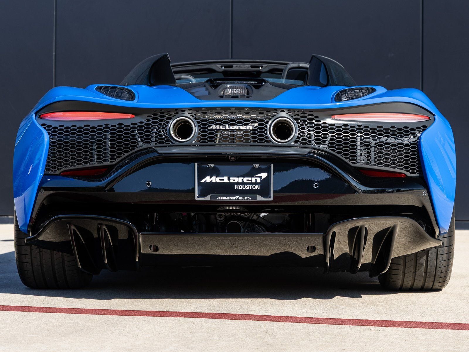 2026 McLaren Artura Base