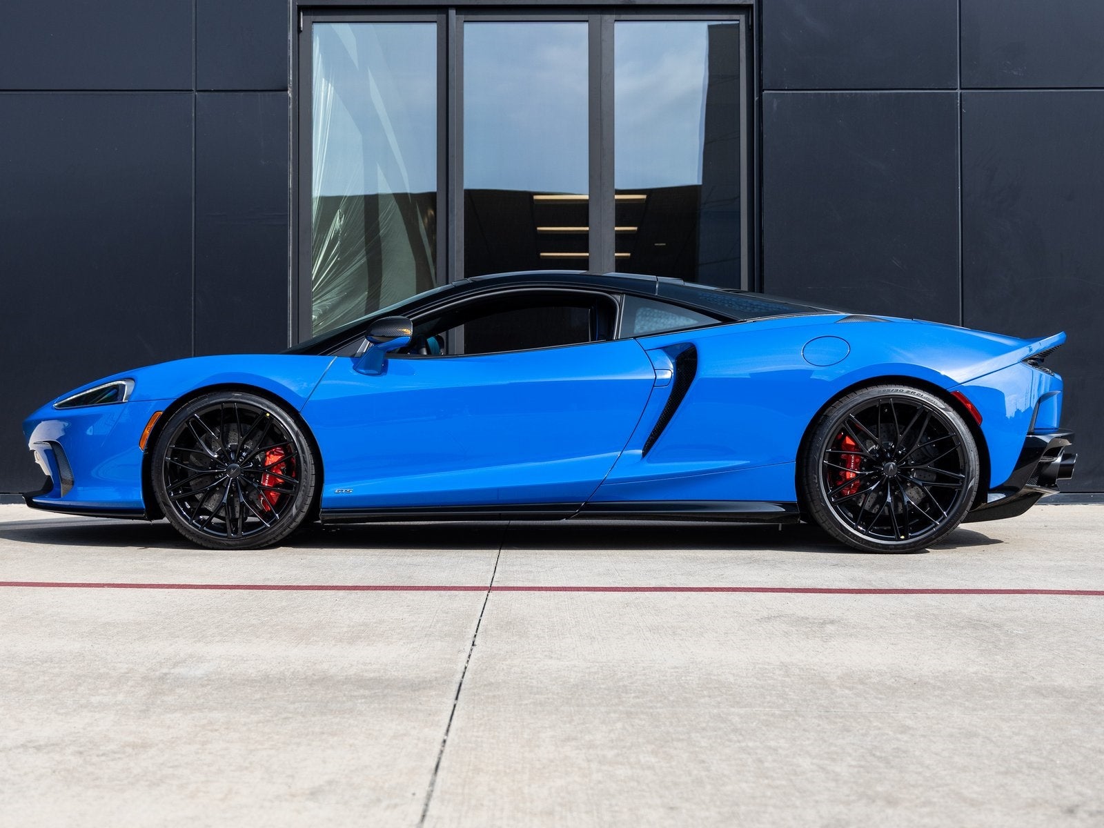 2025 McLaren GTS Performance