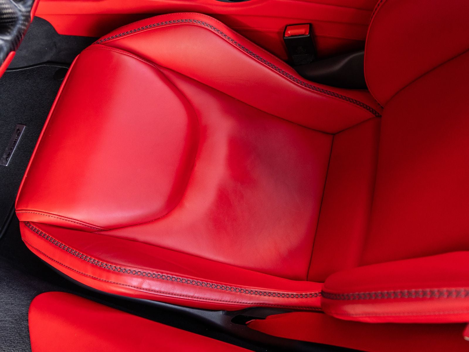 2022 McLaren GT Base