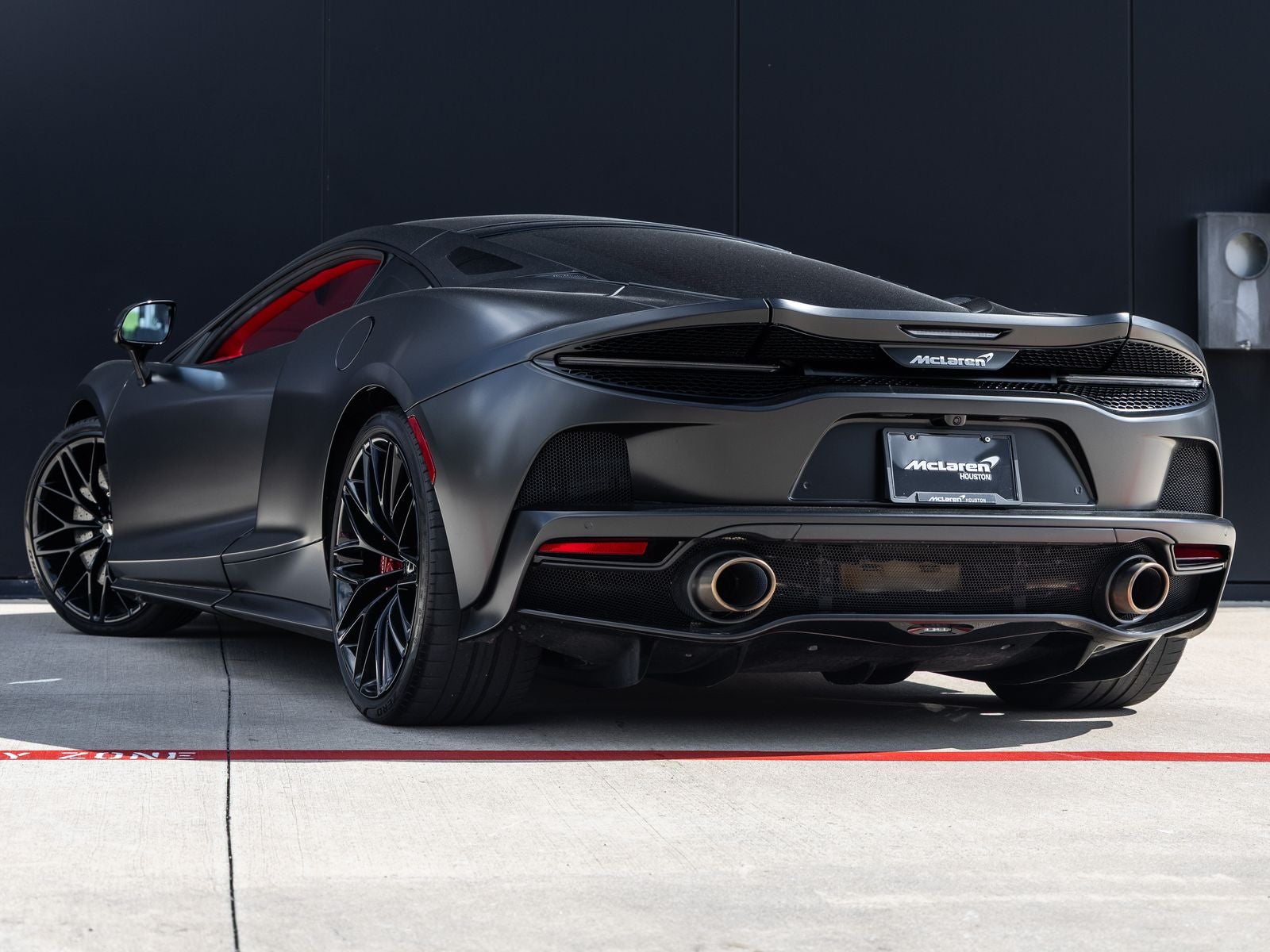 2022 McLaren GT Base