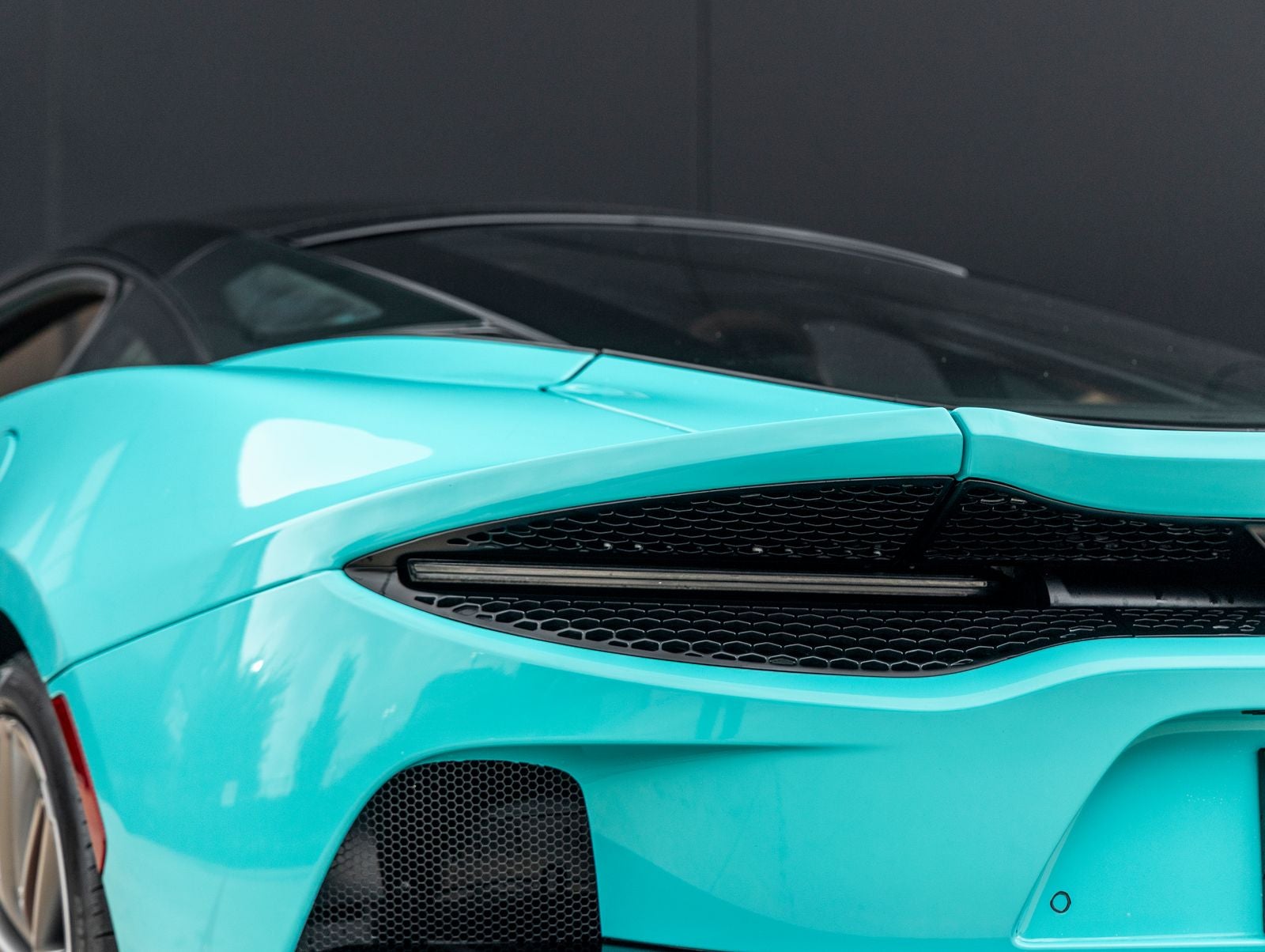 2023 McLaren GT Base