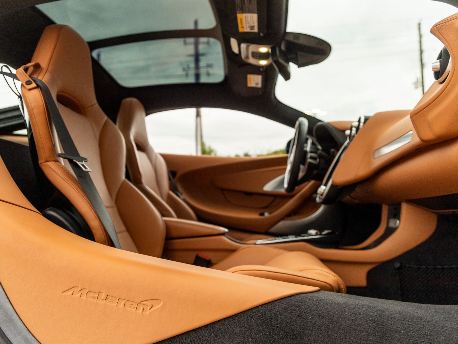 2023 McLaren GT Base