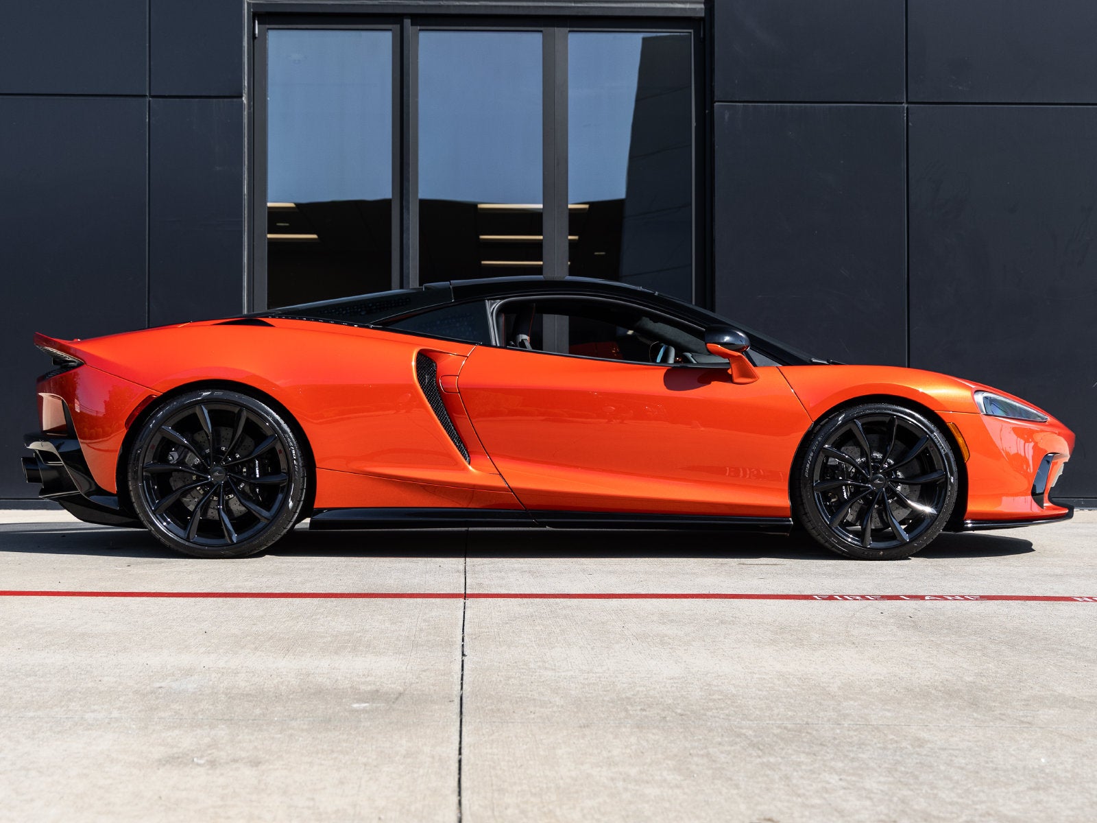 2027 McLaren GTS Base