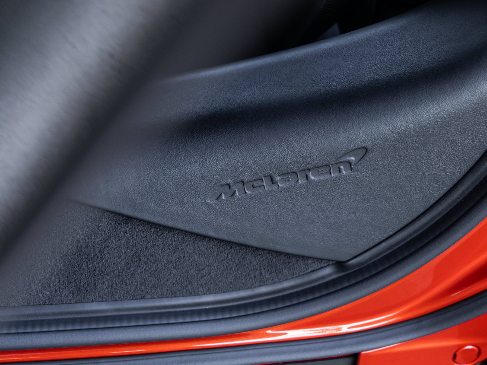 2027 McLaren GTS Base