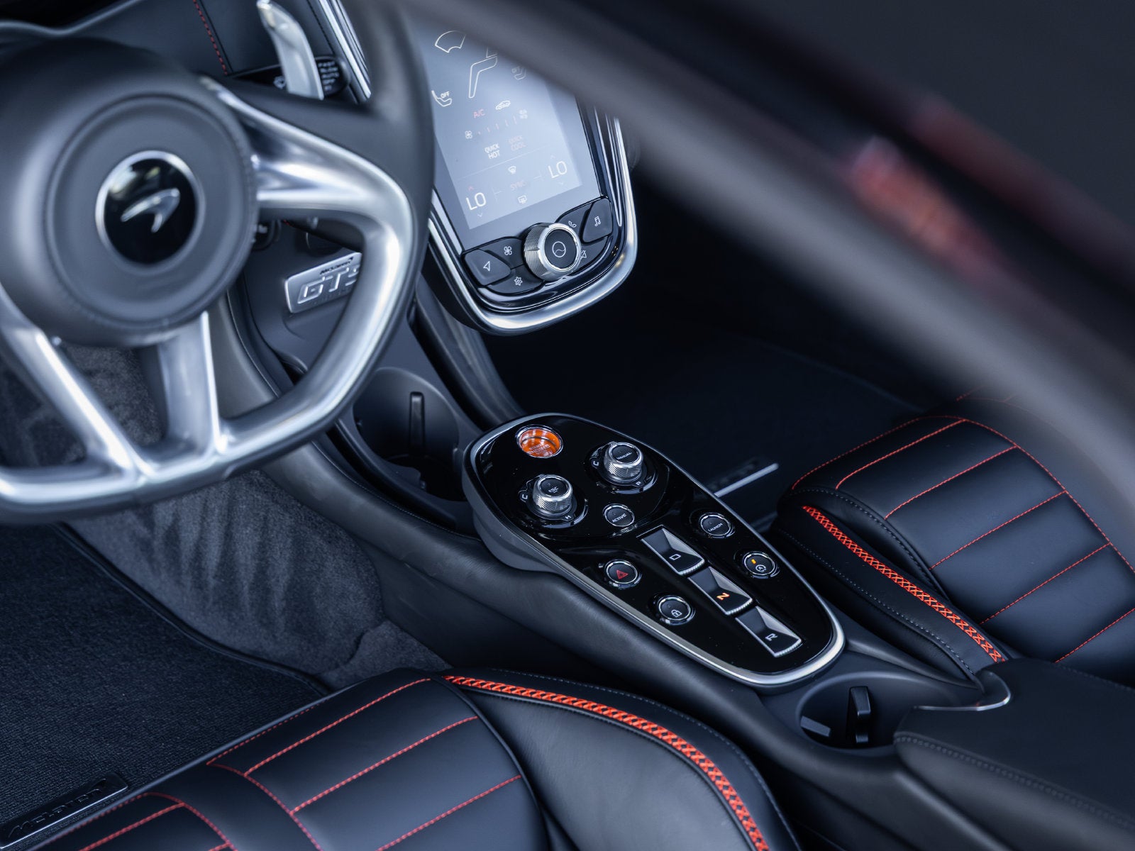 2027 McLaren GTS Base