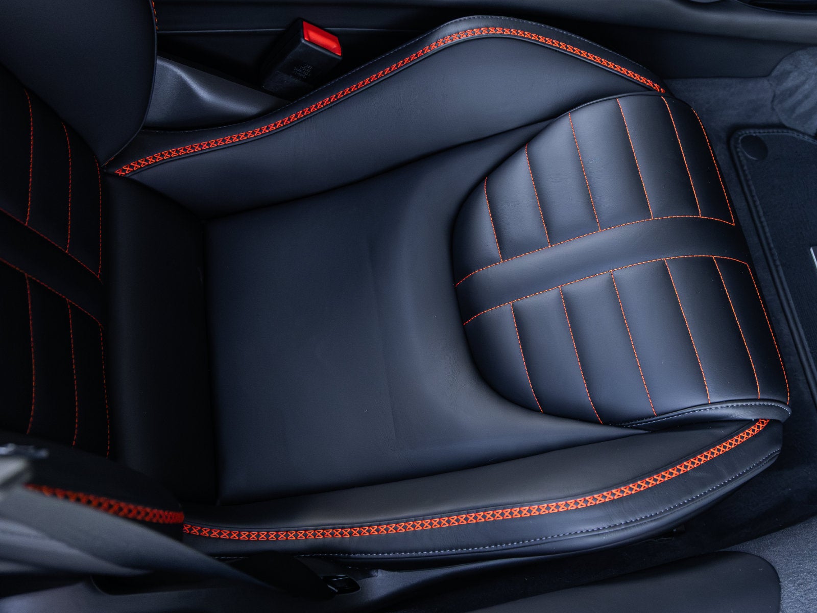 2027 McLaren GTS Base