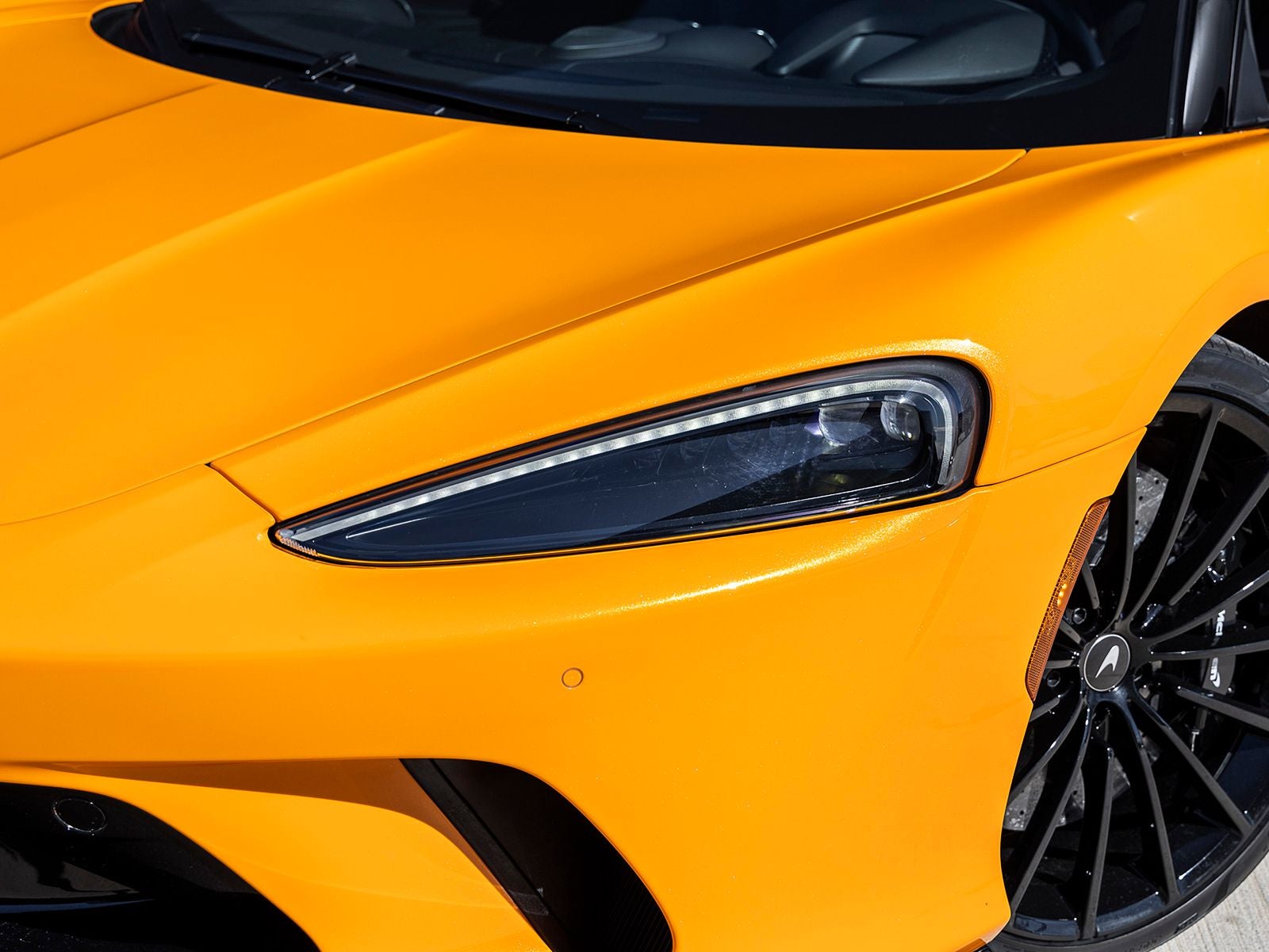 2021 McLaren GT Base