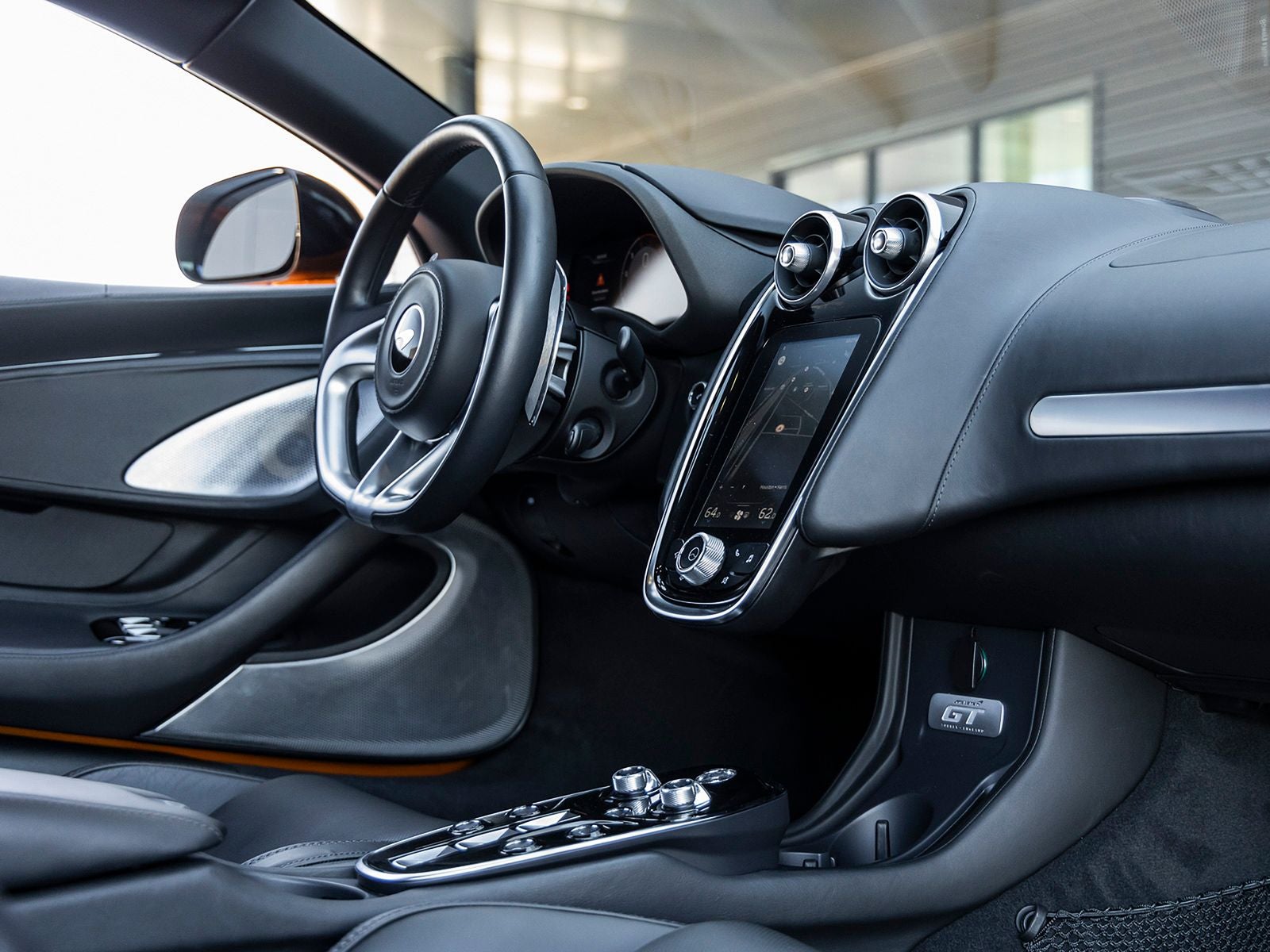 2021 McLaren GT Base
