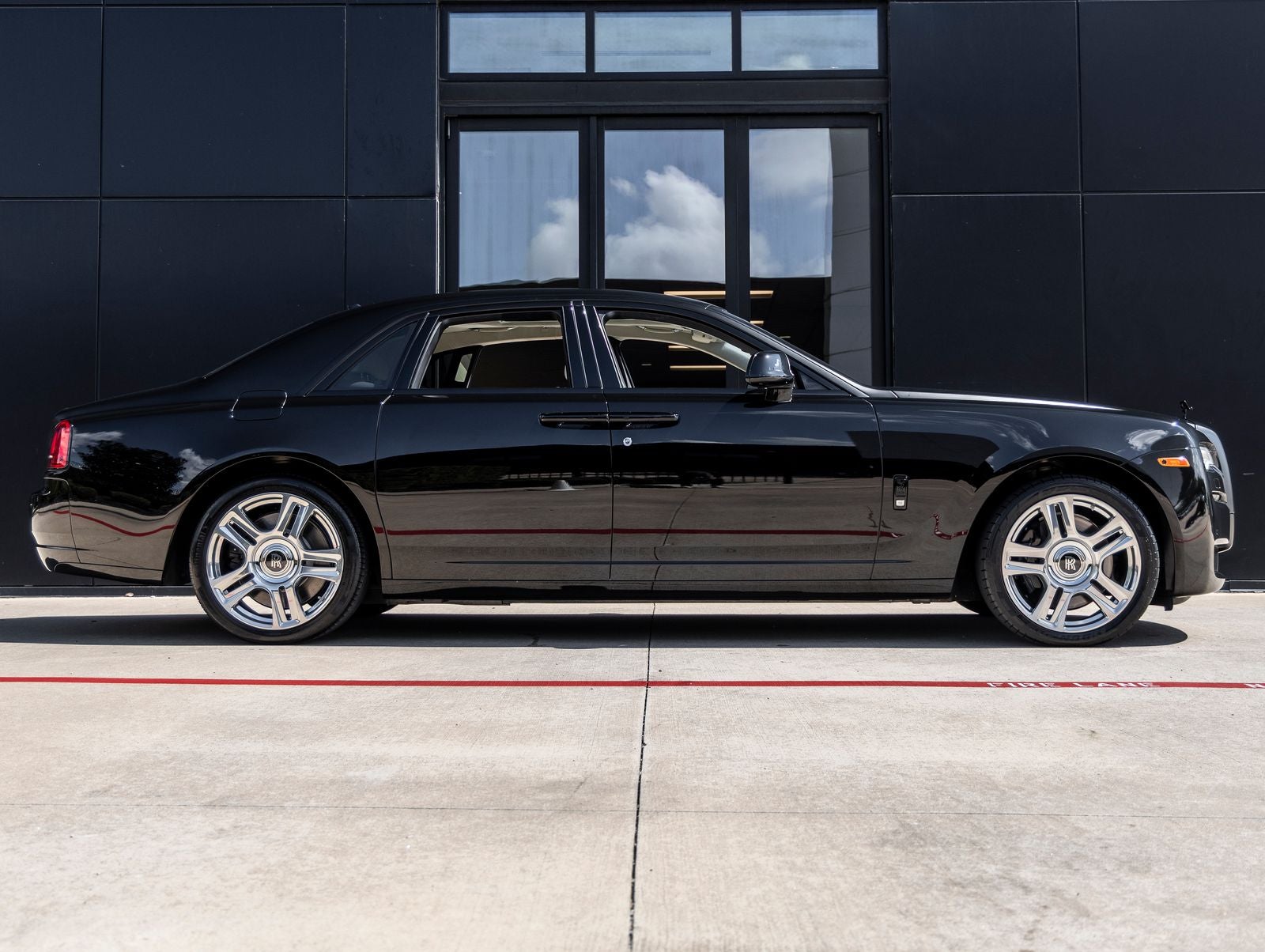 2015 Rolls-Royce Ghost Base
