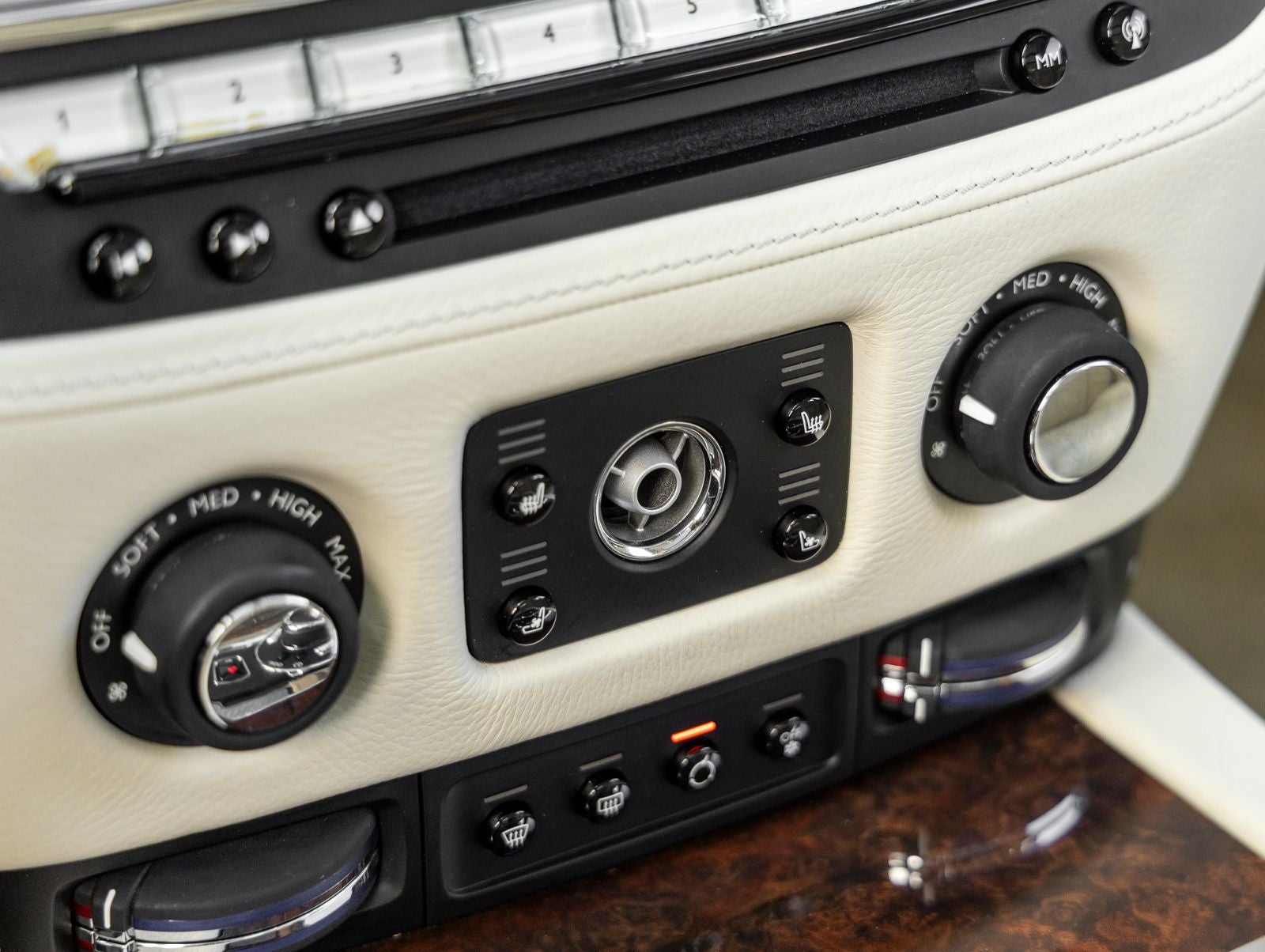 2015 Rolls-Royce Ghost Base