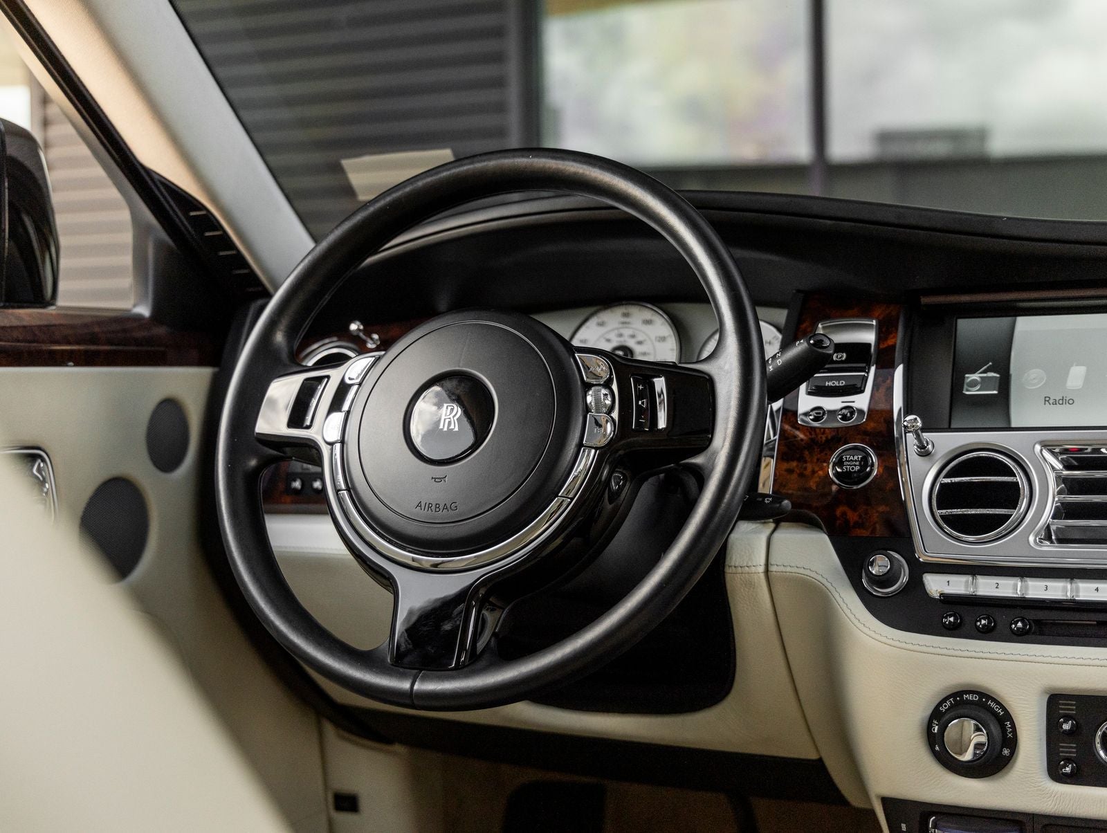 2015 Rolls-Royce Ghost Base