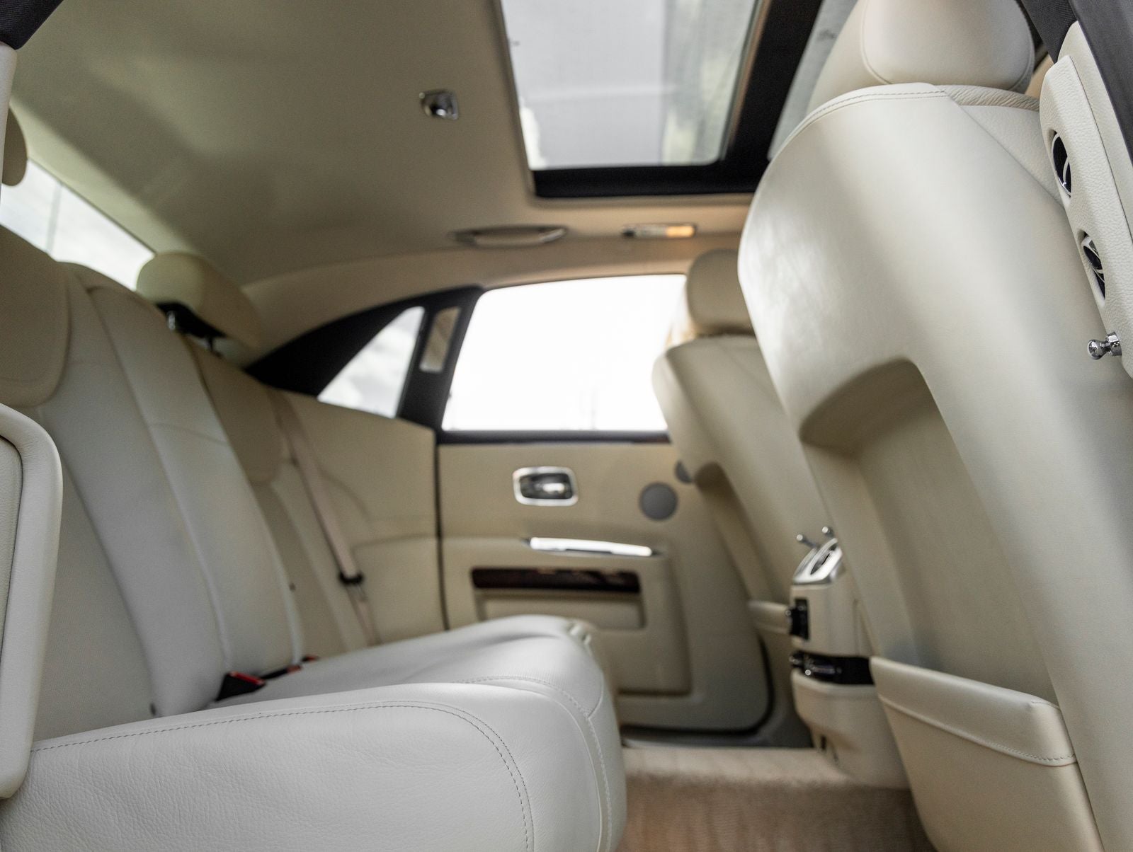 2015 Rolls-Royce Ghost Base