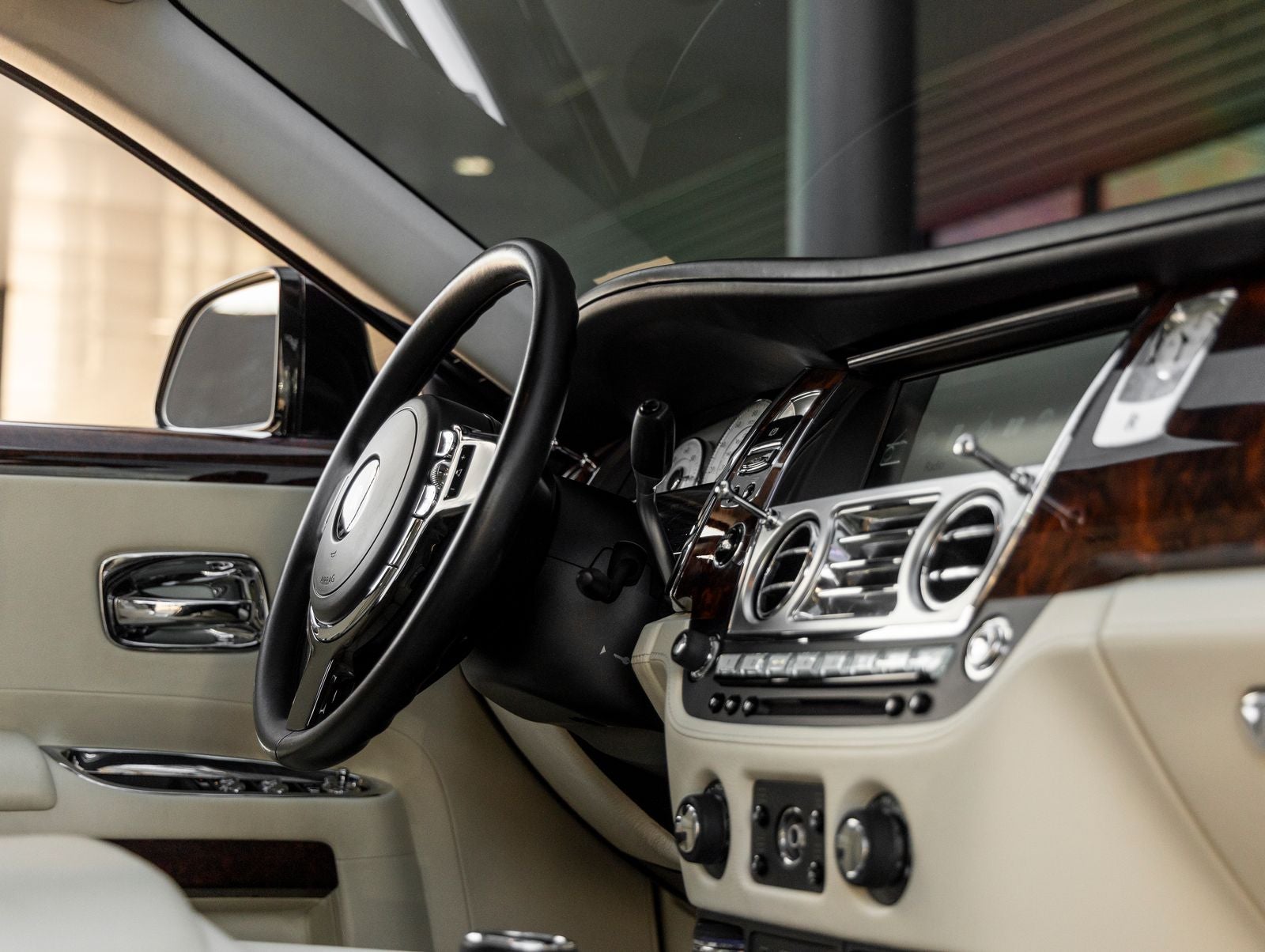 2015 Rolls-Royce Ghost Base