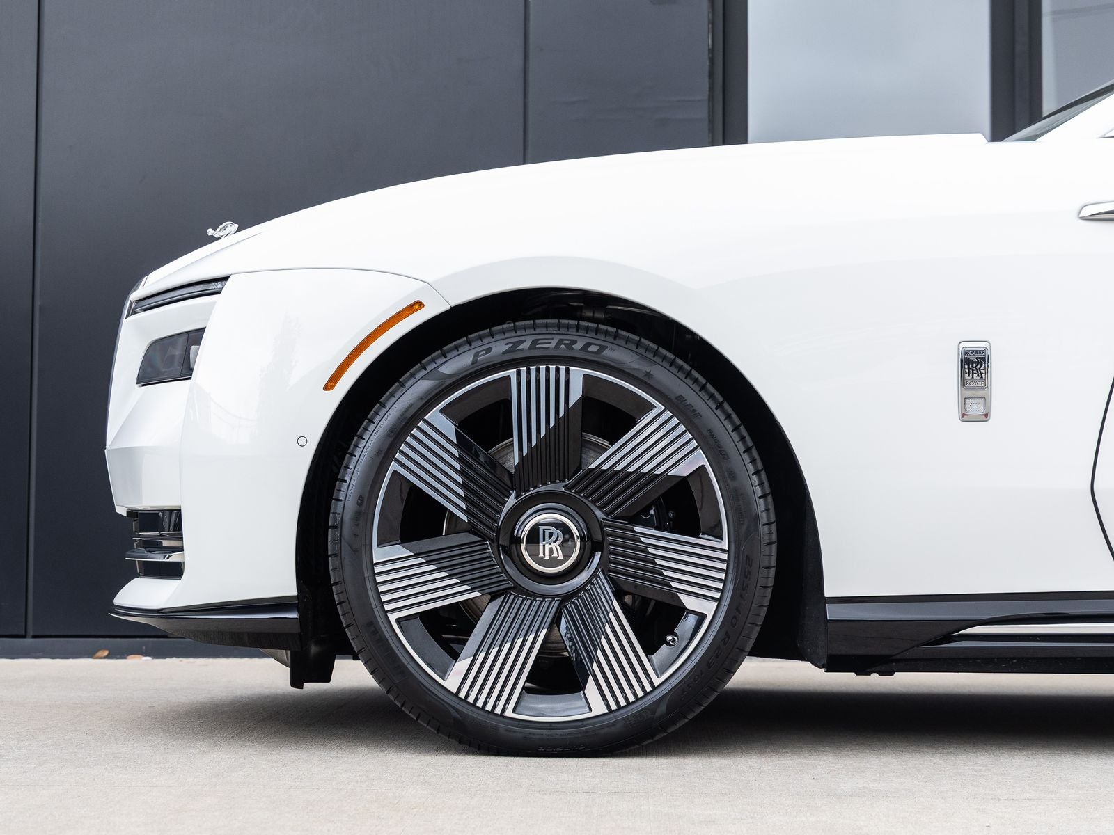 2026 Rolls-Royce Spectre 