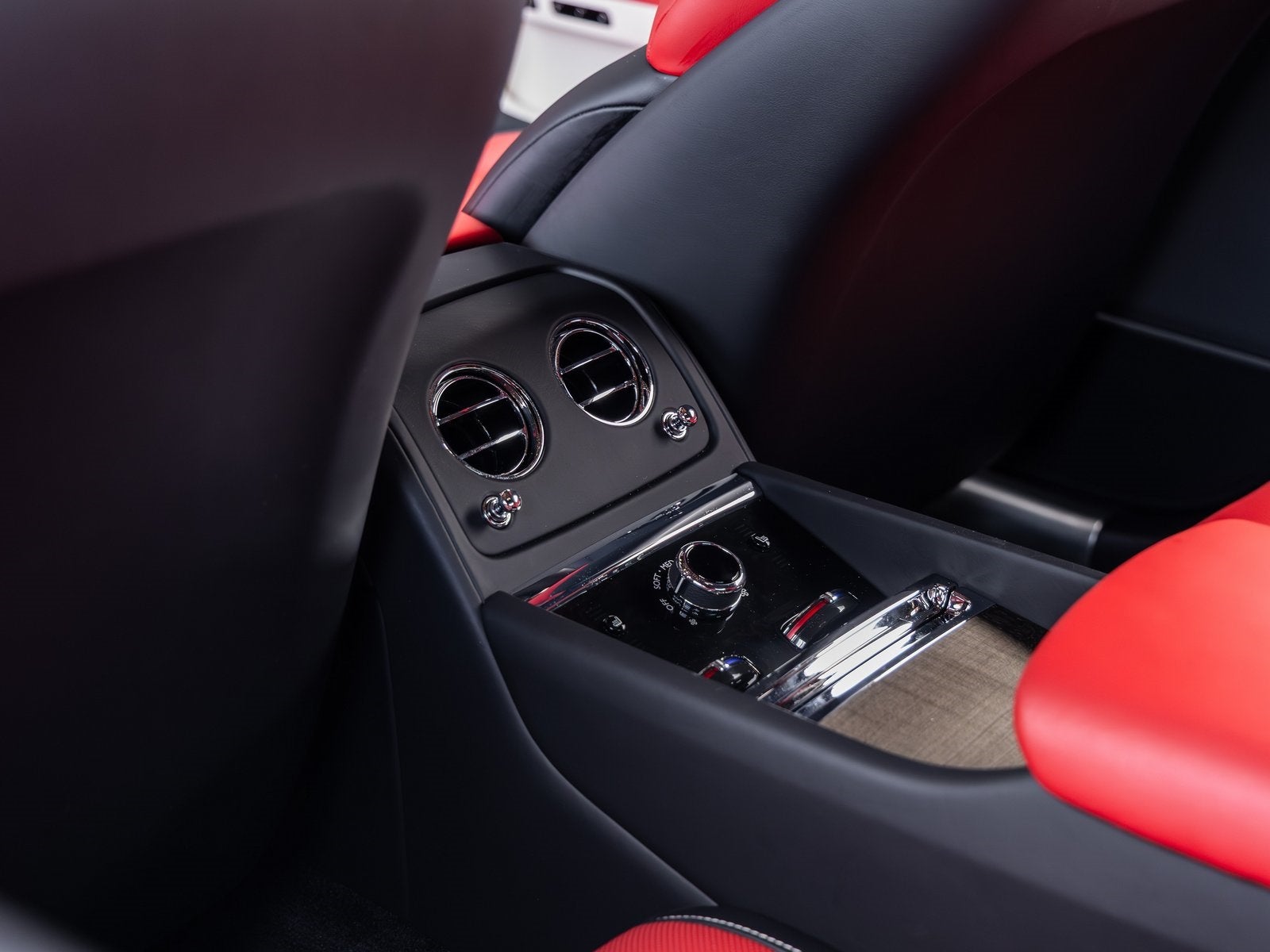 2024 Rolls-Royce Spectre Base