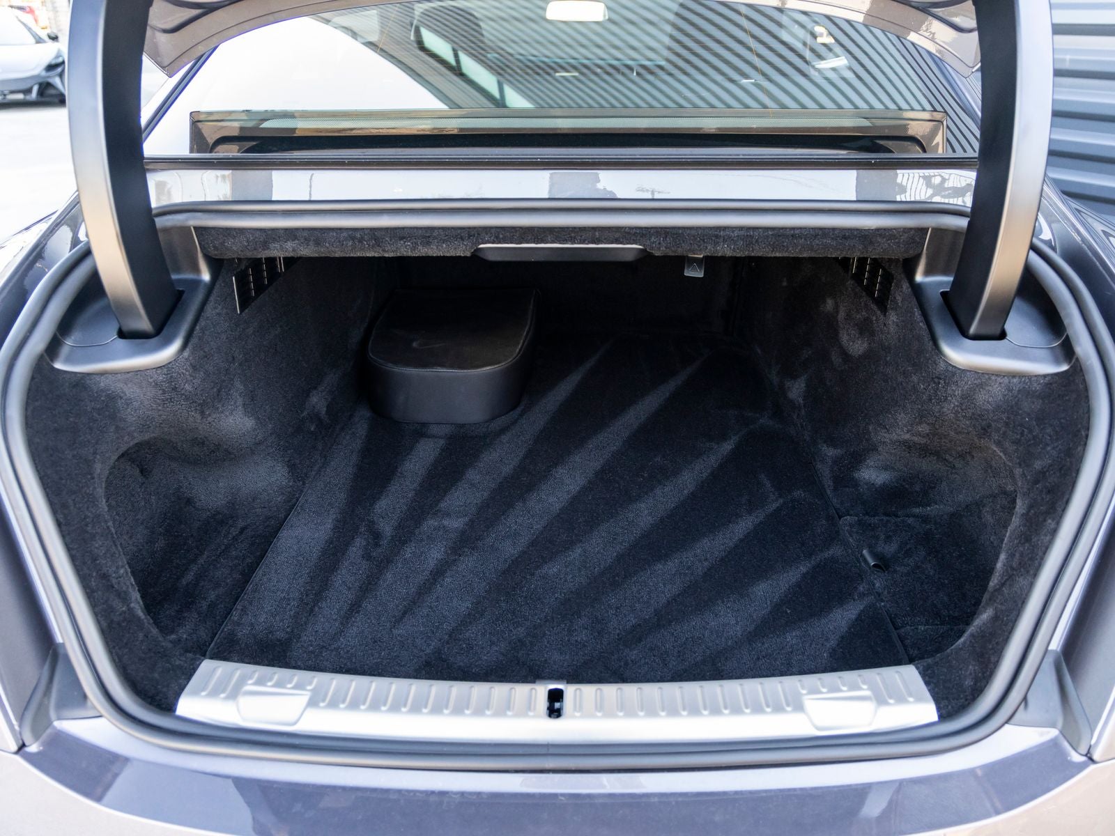 2025 Rolls-Royce Spectre 