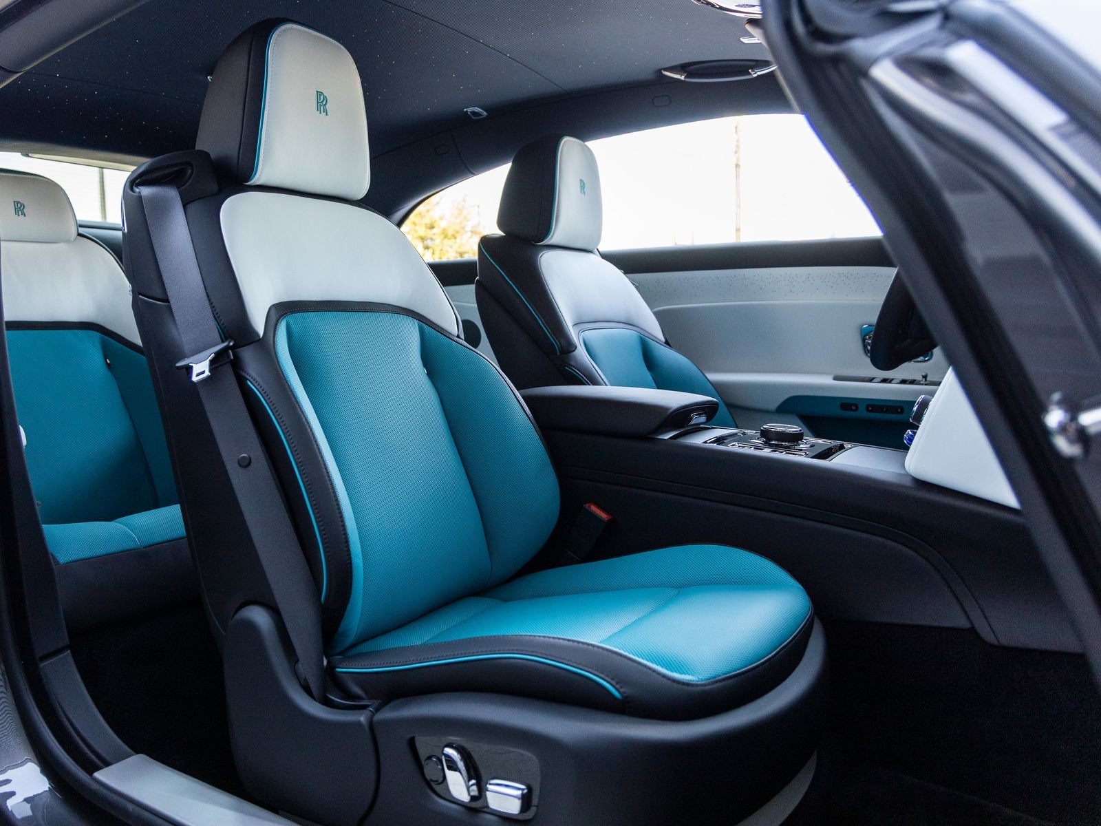 2025 Rolls-Royce Spectre 