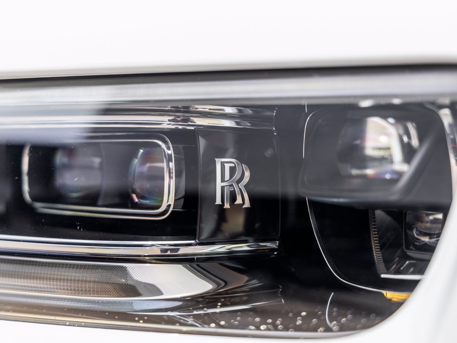 2023 Rolls-Royce Phantom Base