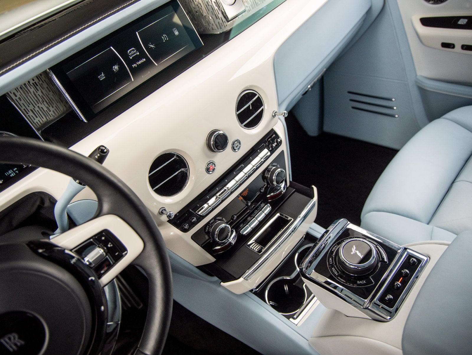 2023 Rolls-Royce Phantom Base