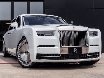 2023 Rolls-Royce Phantom Base