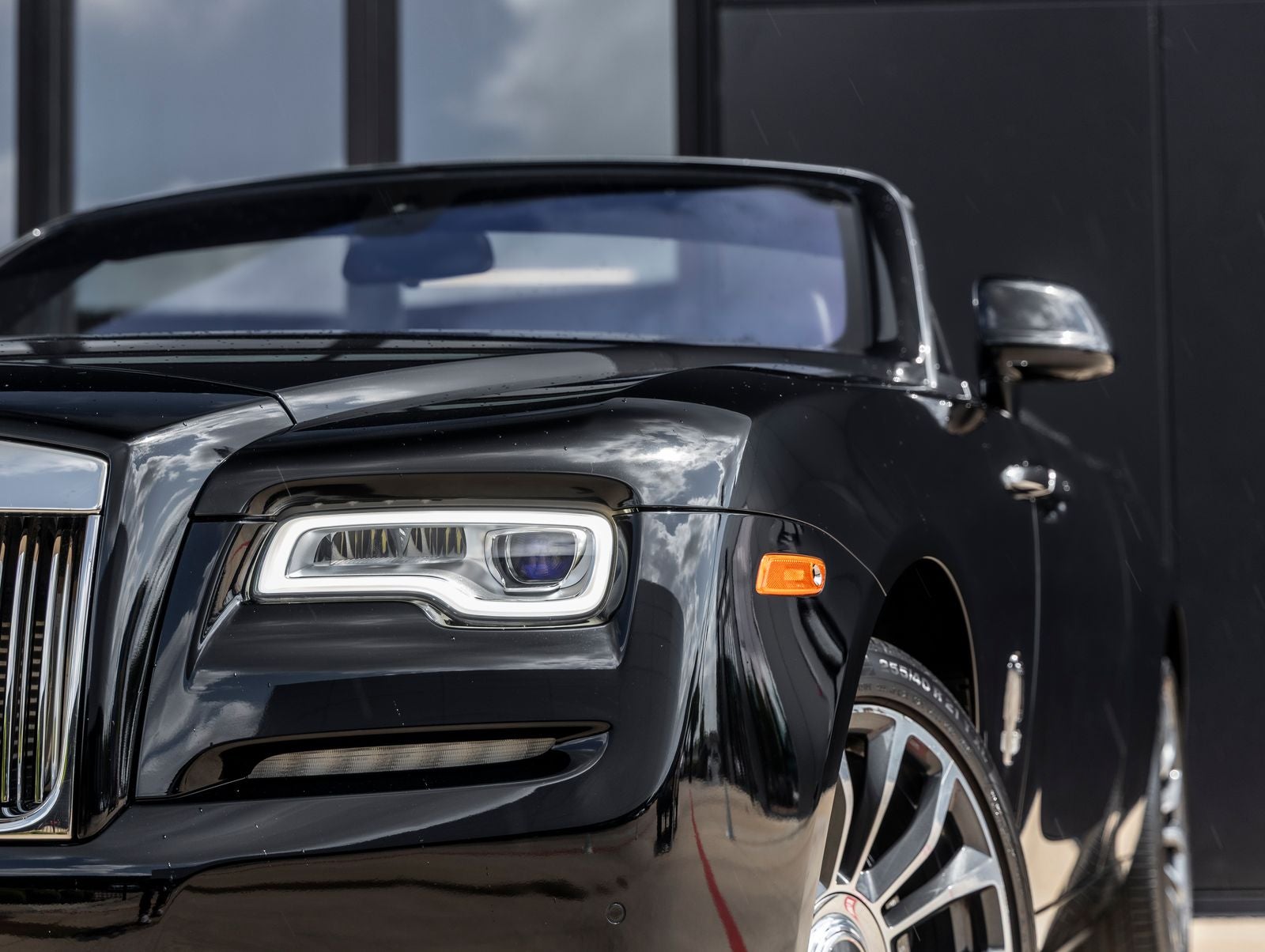 2020 Rolls-Royce Dawn Base