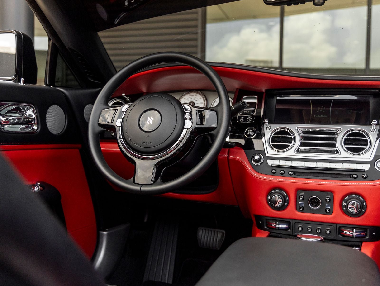2020 Rolls-Royce Dawn Base