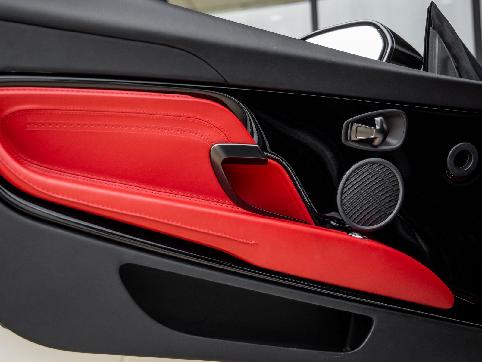 2022 Aston Martin DB11 Base