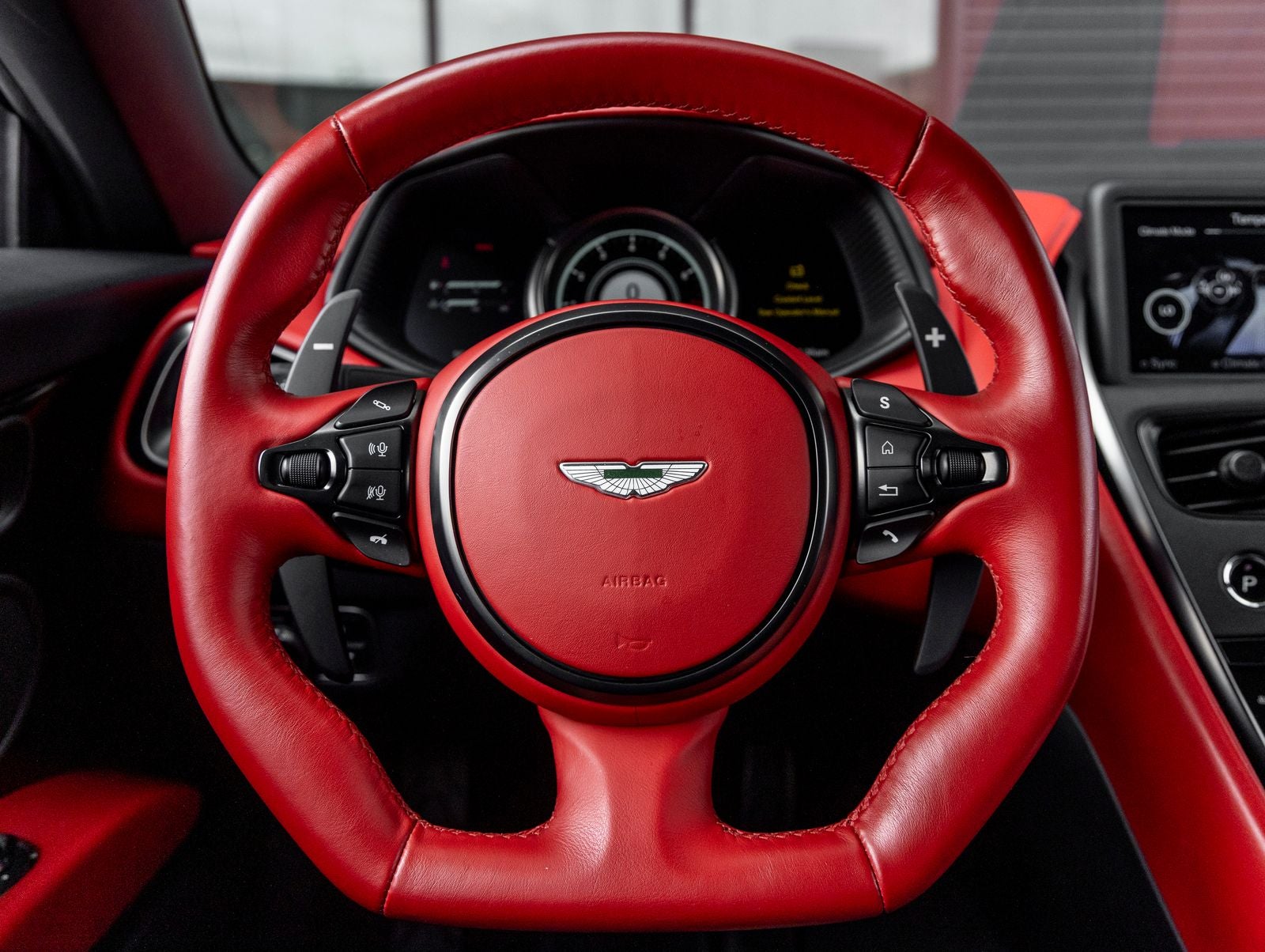 2022 Aston Martin DB11 Base